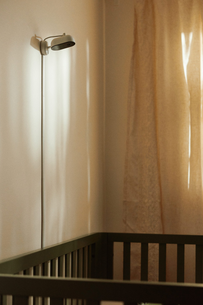 Owlet Dream Duo Bedtime Blue OW-DSDUO-BL product in use