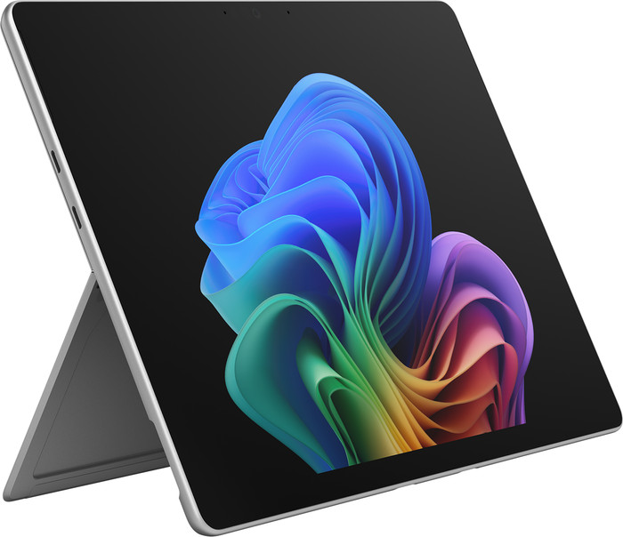 Microsoft Surface Pro 13 inches Copilot+ Snapdragon X Elite / 16GB / 512GB Platinum front