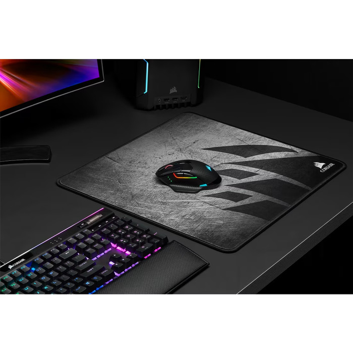 Corsair Dark Core RGB Pro Kabellose Gaming-Maus produkt in gebrauch