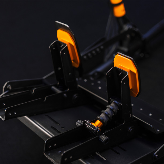 Logitech G RS50 McLaren Racing Wheel TRUEFORCE PlayStation + PC detail