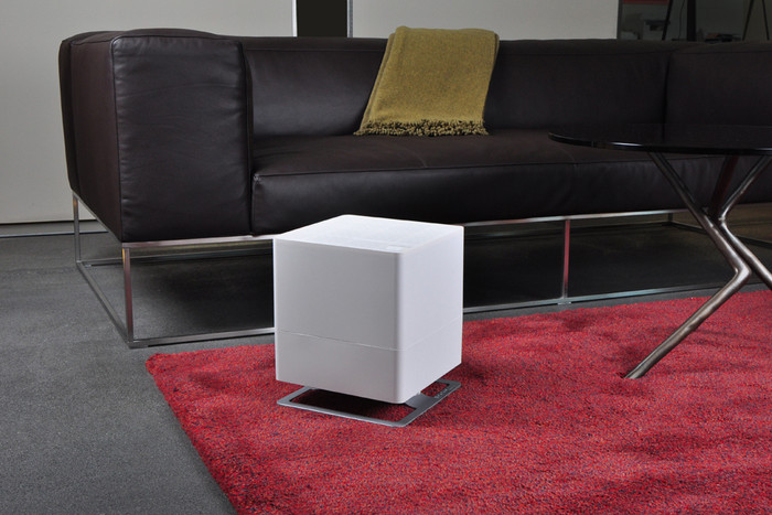 Stadler Form Oskar White product in use