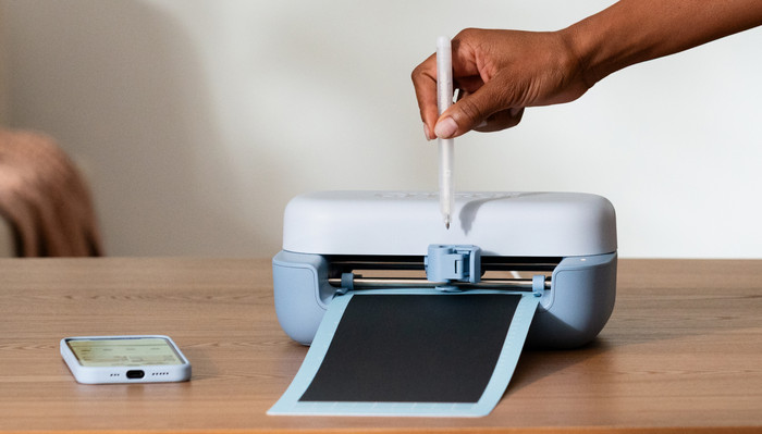 Cricut Acrylic Gel Pens 1.0mm (Set of 3) + Adapter product in use