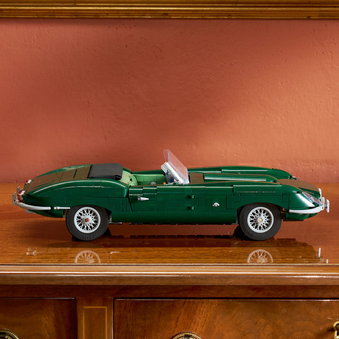LEGO Icons Jaguar E-Type 11381 product in use