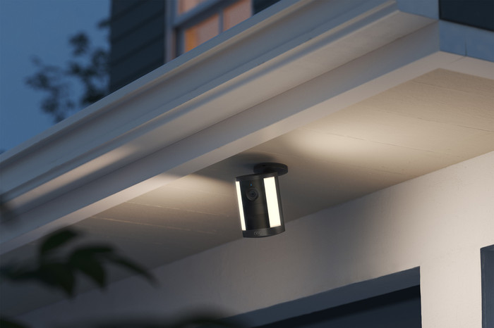 Ring Spotlight Kamera 2. Generation Akku Schwarz produkt in gebrauch