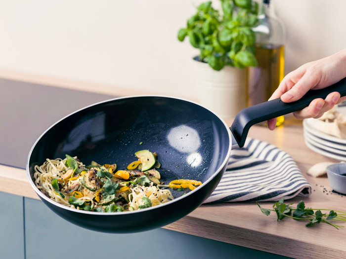 BK Infinity Open Wok 28 cm produkt in gebrauch