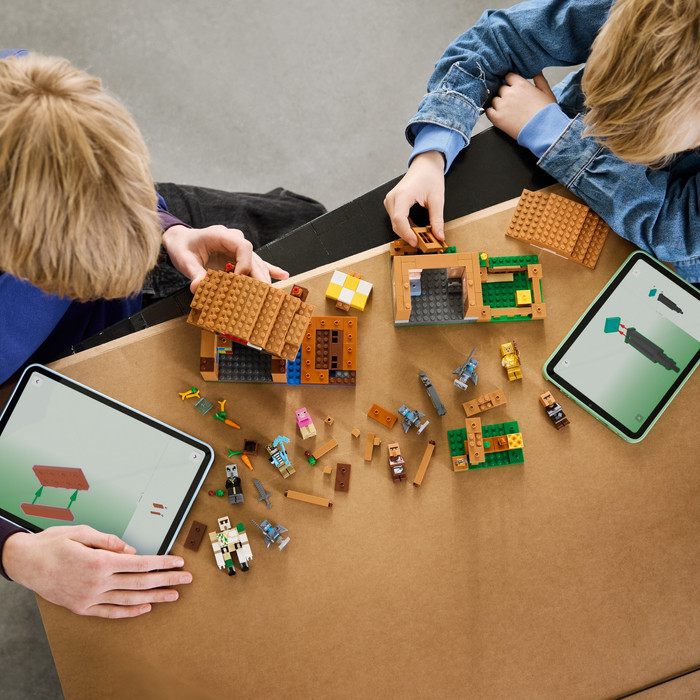 LEGO Minecraft Angriff des Magiers auf das Dorf 21596 produkt in gebrauch