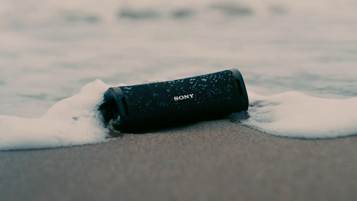 Sony ULT Field 1 Black product in use