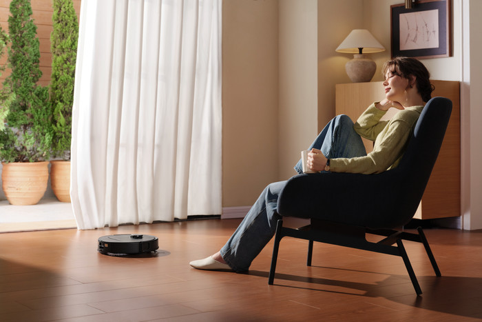 Roborock Qrevo S ProX Black product in use