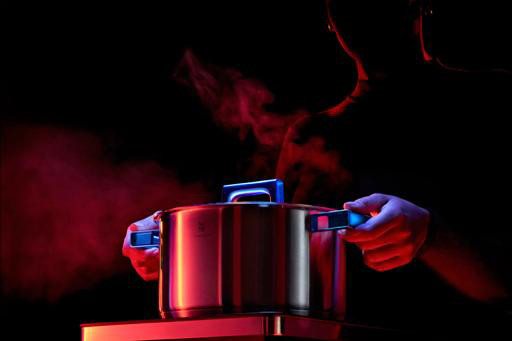 WMF Ultimate Cool Topfset 5-teilig + Glasdeckel produkt in gebrauch