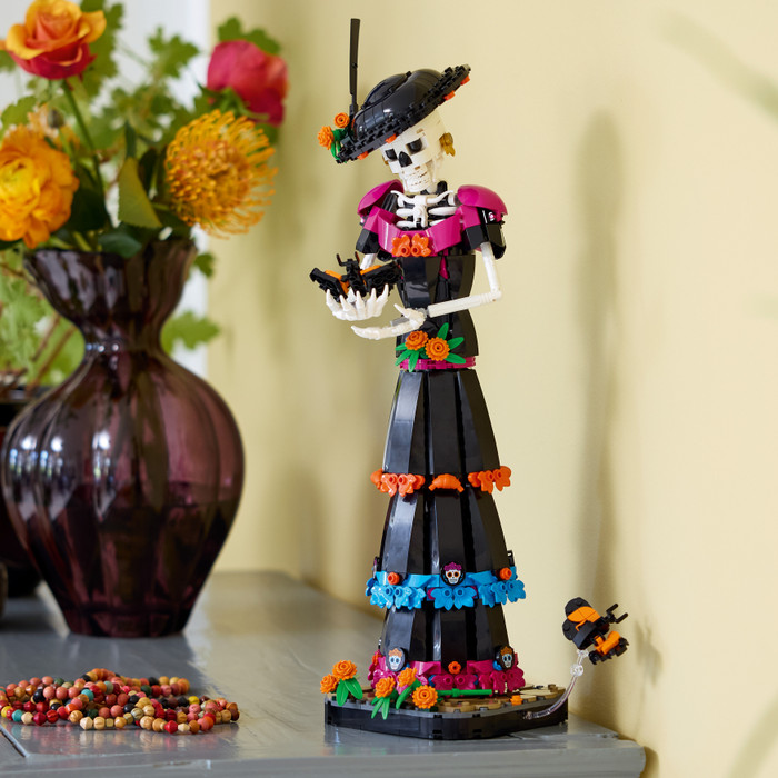 LEGO Ideas La Catrina 21372 produkt in gebrauch