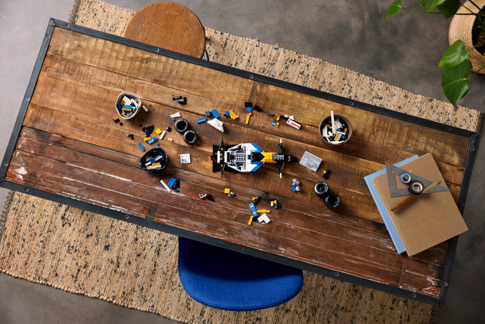 LEGO Icons Williams Racing FW14B mit Nigel Mansell 10353 produkt in gebrauch