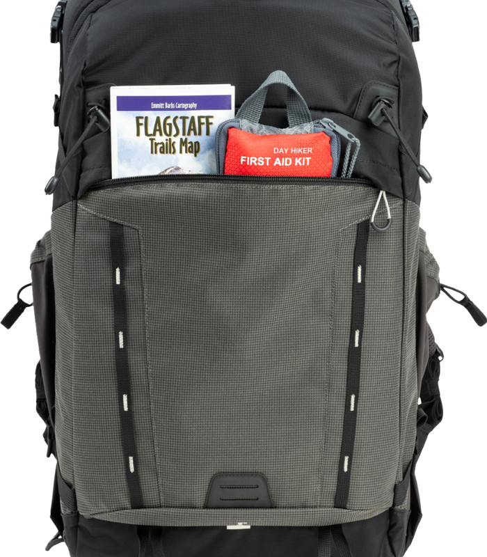 Think Tank BackLight 36L Slate Black vorne