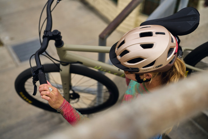 ABUS Urban-I 4.0 ACE Gold S product in use