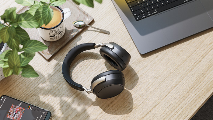 Sennheiser HDB 630 product in use