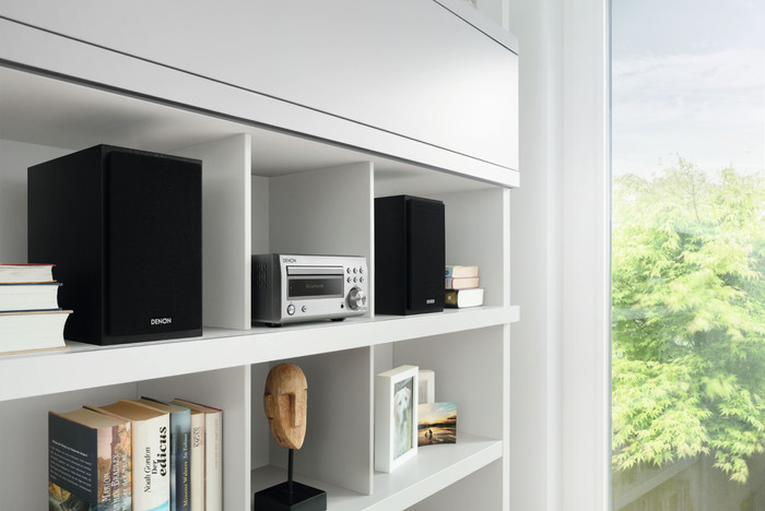Denon D-M41DAB Silber produkt in gebrauch