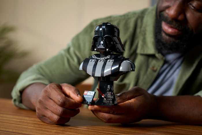 LEGO Star Wars Dart Vader Bust 75439 product in use