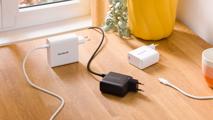 BlueBuilt 100W GaN USB-C Charger Black product in use