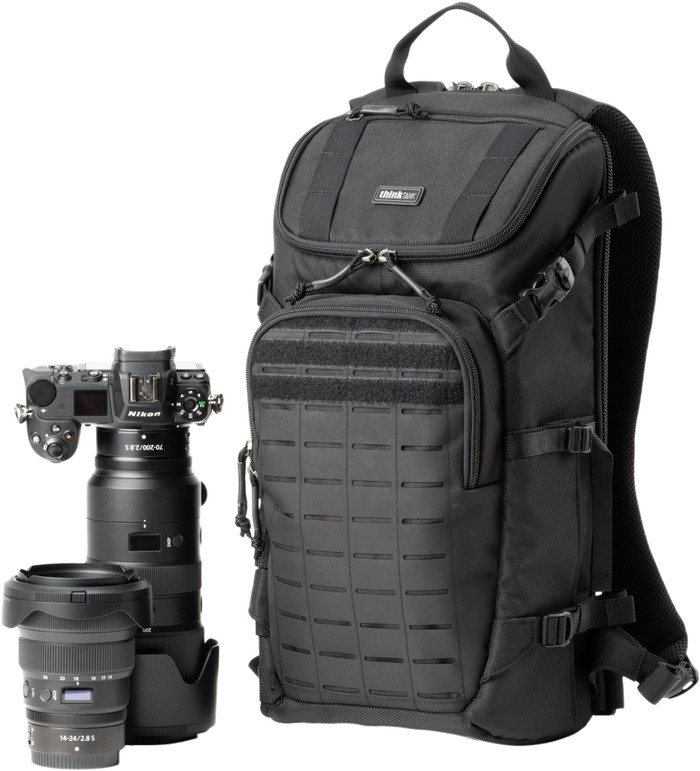 Think Tank DarkLight Reiserucksack 14L Schwarz vorne