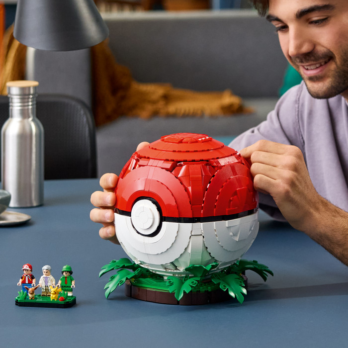 LEGO Pokémon Pokéball mit Beeindruckenden Trainermomenten 72154 produkt in gebrauch