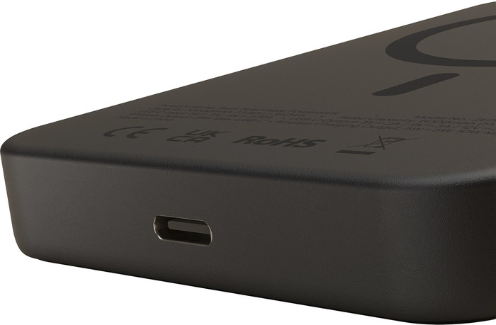Zens Wireless Powerbank mit MagSafe und Qi2.2 10.000 mAh Schwarz linke seite