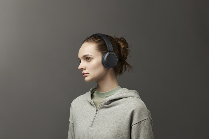 Sony WH-CH530 Black product in use