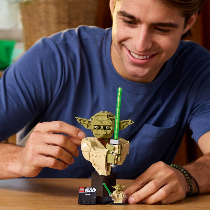 LEGO Star Wars Yoda Bust 75438 product in use