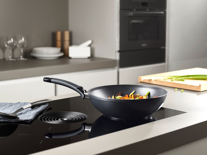 Fissler Adamant Wok 28 cm produkt in gebrauch