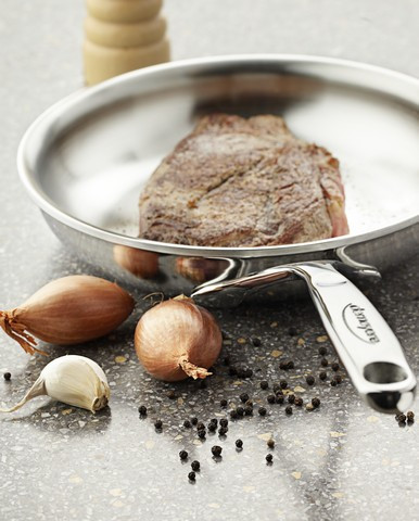 Demeyere Proline 7 Frying Pan 20cm product in use