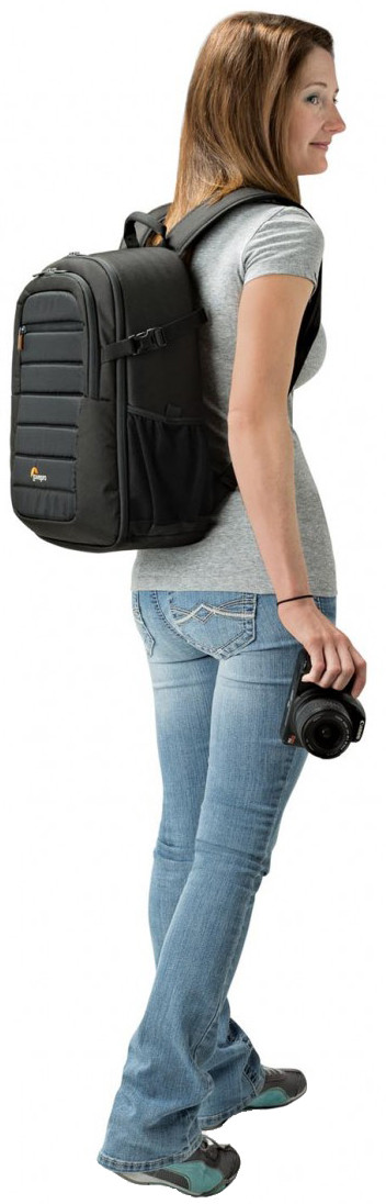 Lowepro Tahoe BP 150 Black product in use