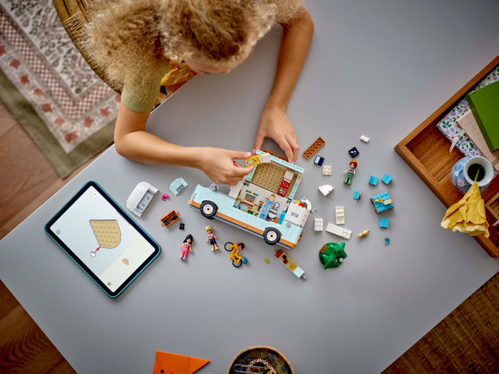 LEGO Friends Wohnmobil 42663 produkt in gebrauch