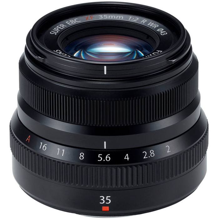 Fujifilm XF 35mm f/2.0 R WR Black top