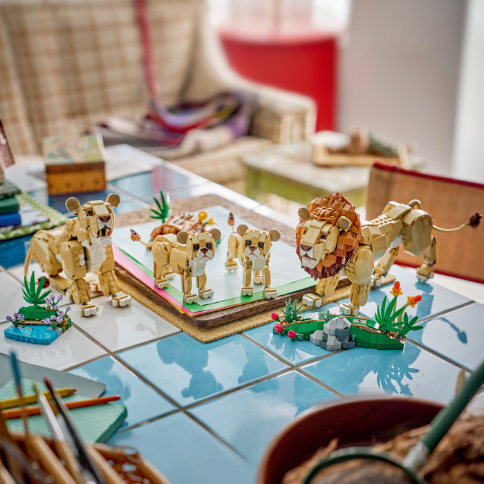 LEGO Creator 3-in-1-Sets Wilde Tiere: Majestätischer Löwe 31386 produkt in gebrauch