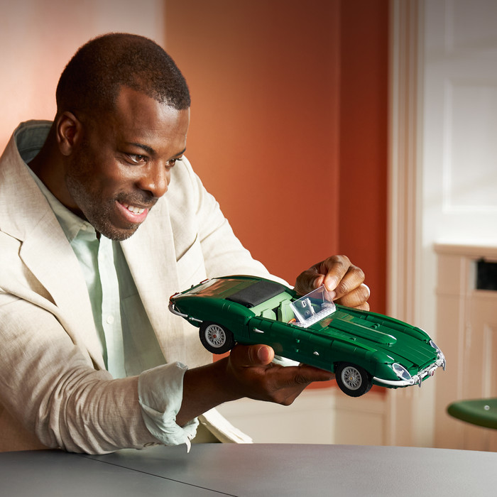 LEGO Icons Jaguar E-Type 11381 product in use