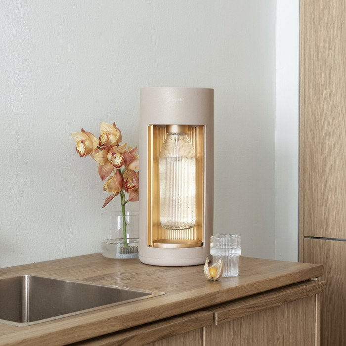 Mysoda Glassy Latte product in use