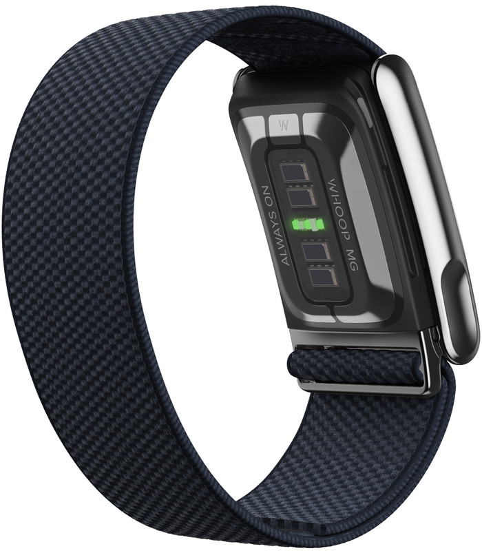 WHOOP MG SuperKnit Luxe Band Dunkelblau produkt in gebrauch