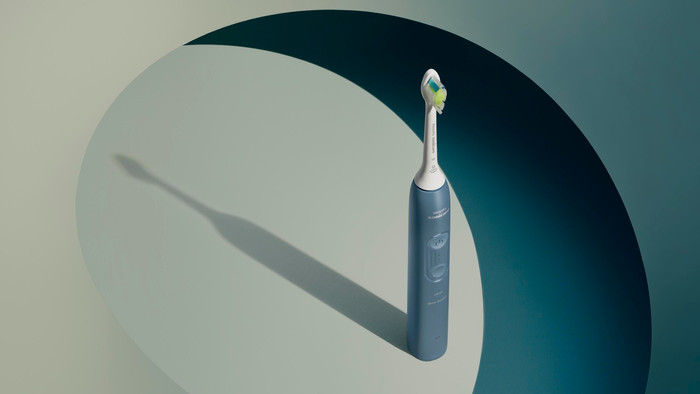 Philips Sonicare 4100 Series HX4041/48 Marineblau produkt in gebrauch