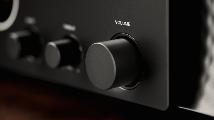 Marantz MODEL 70 Black product in use