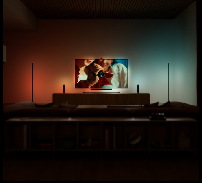 Philips Hue Play Gradient LED-Streifen für 75 bis 85 Zoll Fernseher produkt in gebrauch