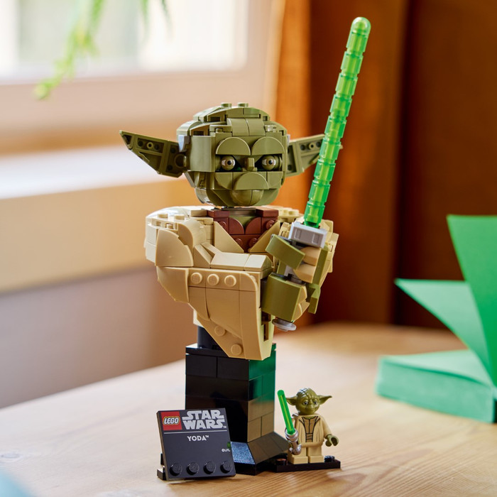 LEGO Star Wars Yoda Bust 75438 product in use