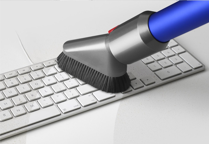 Dyson Möbelreinigungsset produkt in gebrauch