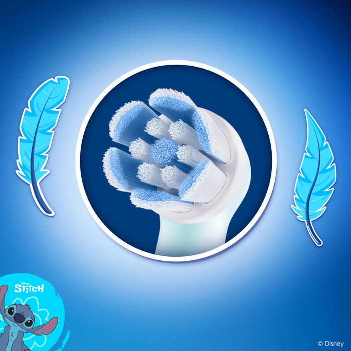 Oral-B iO Sanfte Reinigung Stitch (4 Stück) produkt in gebrauch