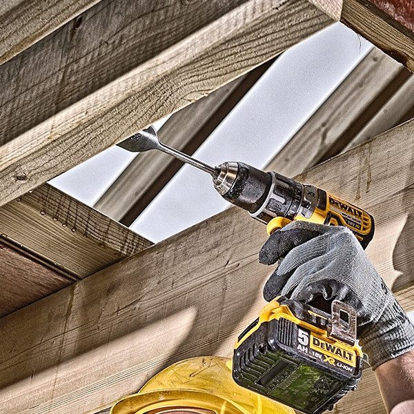 DeWalt DCD791P2-QW product in use