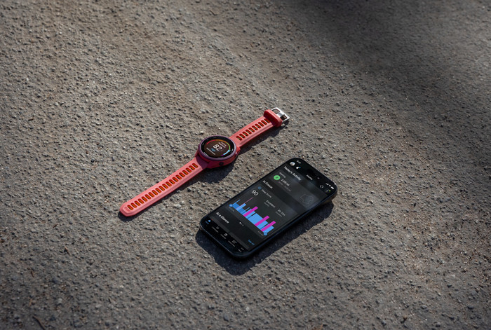Garmin Forerunner 70 43mm Purple product in use