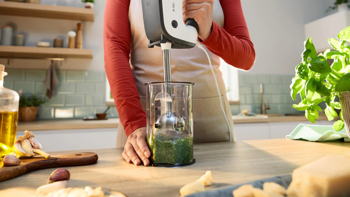 Bosch MFQ37470 ErgoMixx Weiß produkt in gebrauch