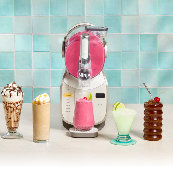 Ninja SLUSHi XL Eismaschine Mokka FS601EUBR produkt in gebrauch