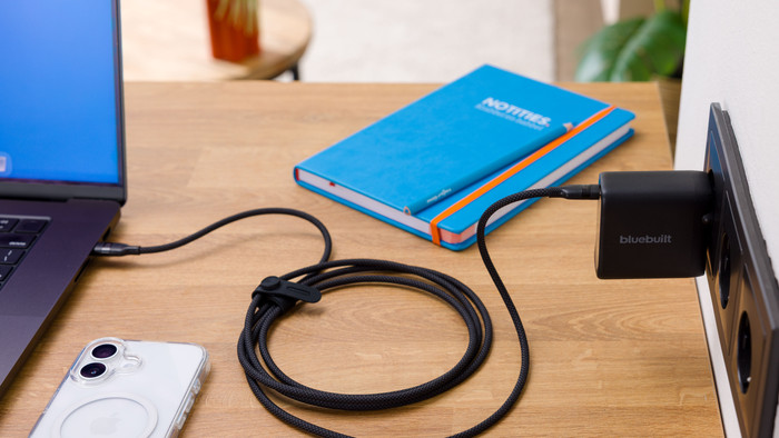 BlueBuilt 100W GaN USB-C Charger Black product in use