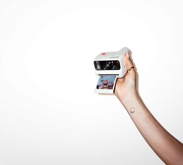Polaroid Go Gen 3 Weiß produkt in gebrauch