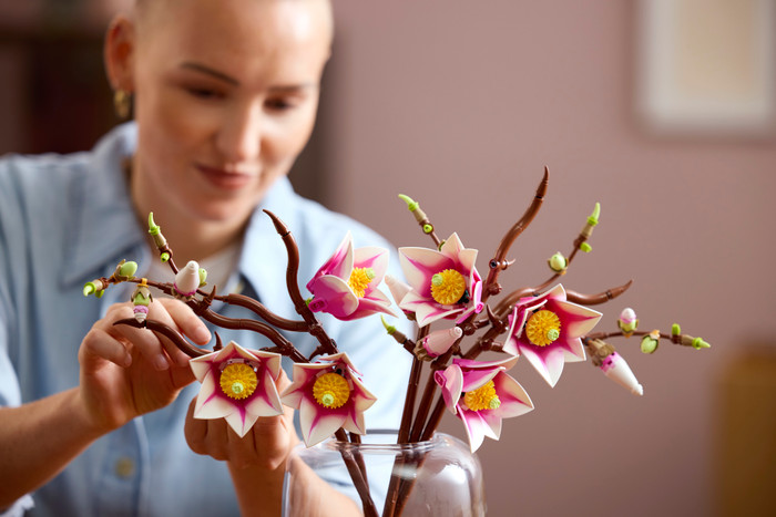 LEGO Botanicals Magnolienzweige 11510 produkt in gebrauch