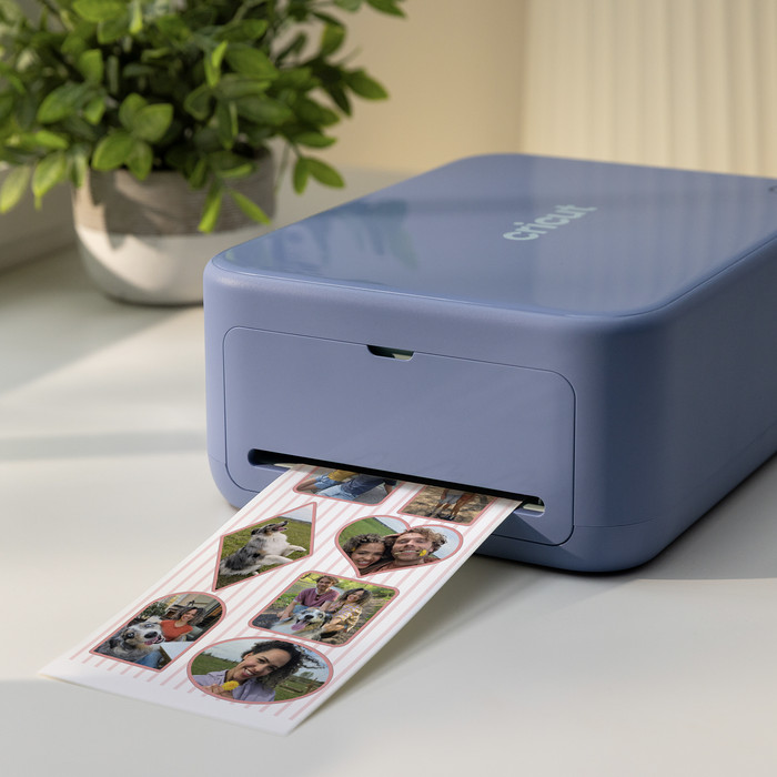 Cricut StickerPix Print + Cut Essential Set produkt in gebrauch