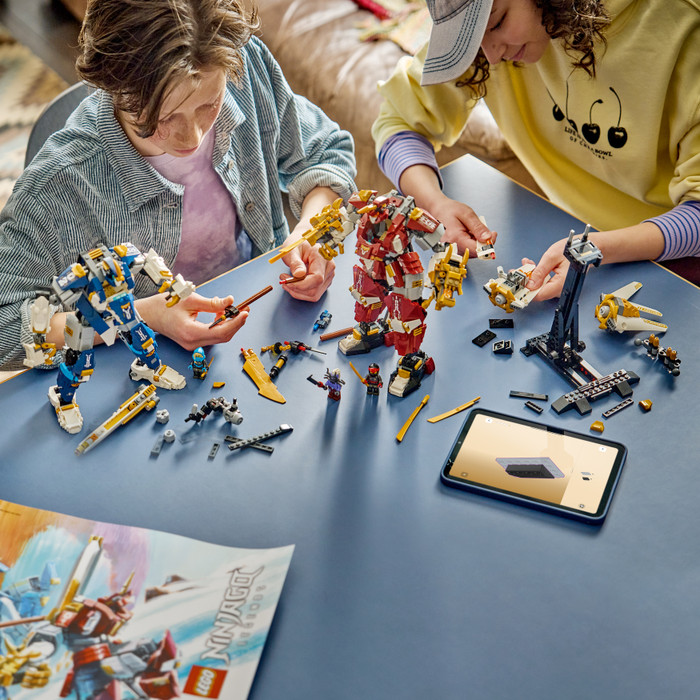 LEGO Ninjago Die Zwillings-Titanmechs 71870 produkt in gebrauch